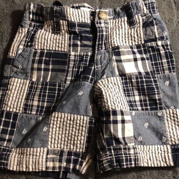Set of 3- boys plaid shorts - Picture 4 of 4